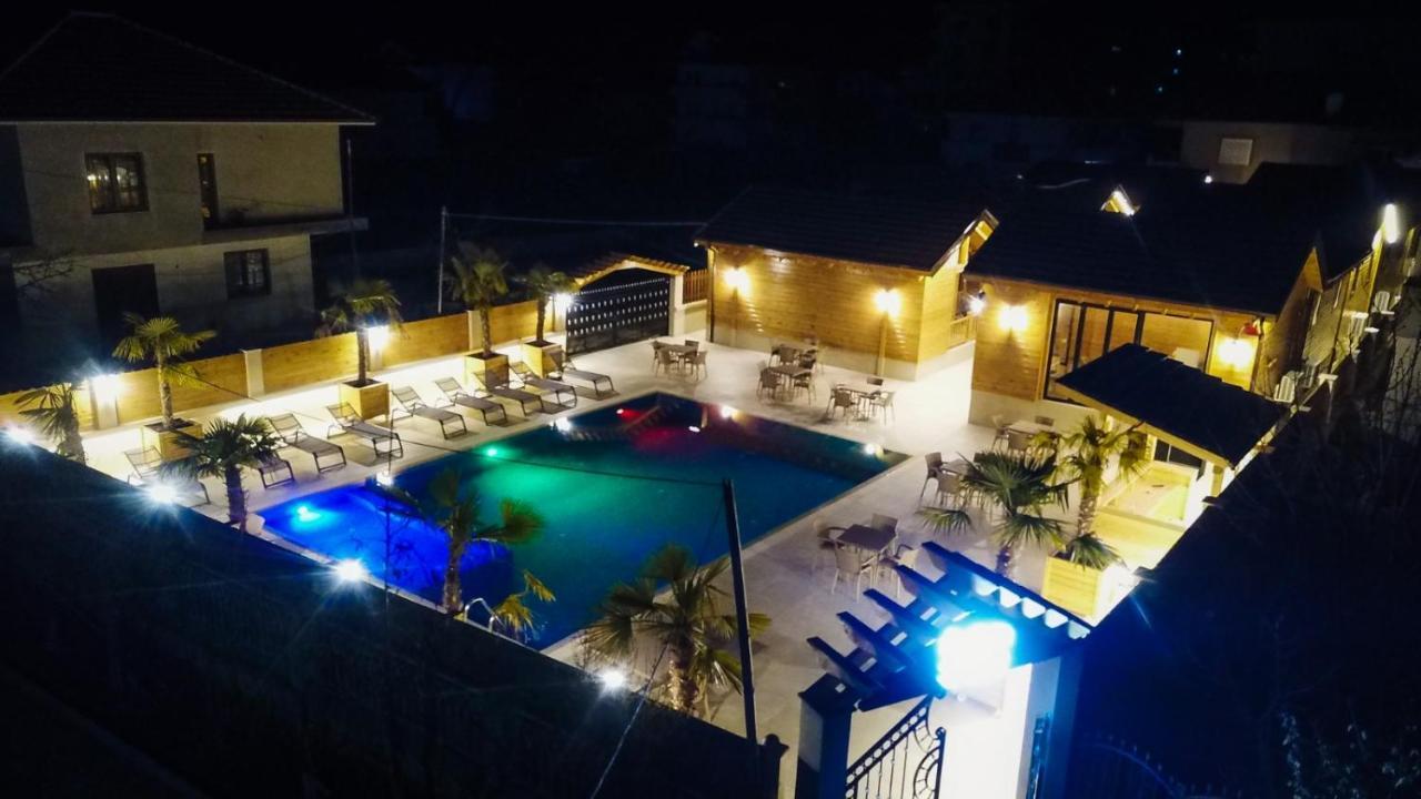 Bujtina Siar Hotel Pogradec Exterior foto