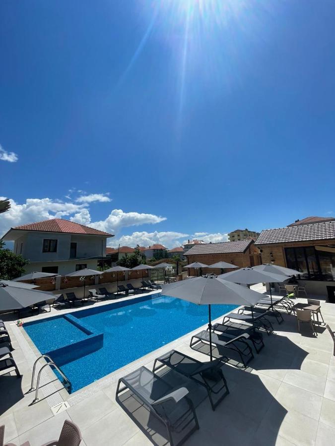 Bujtina Siar Hotel Pogradec Exterior foto