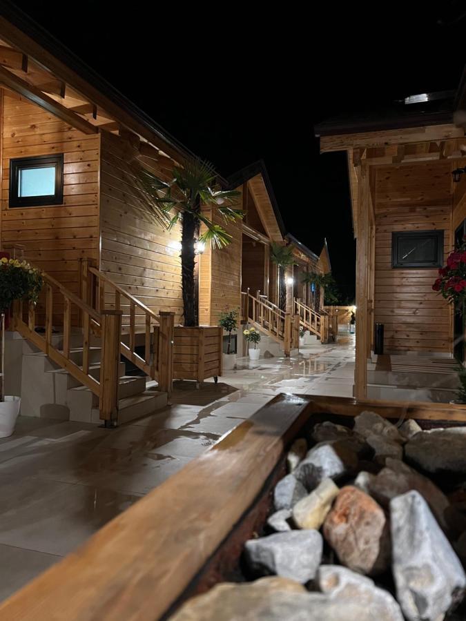 Bujtina Siar Hotel Pogradec Exterior foto