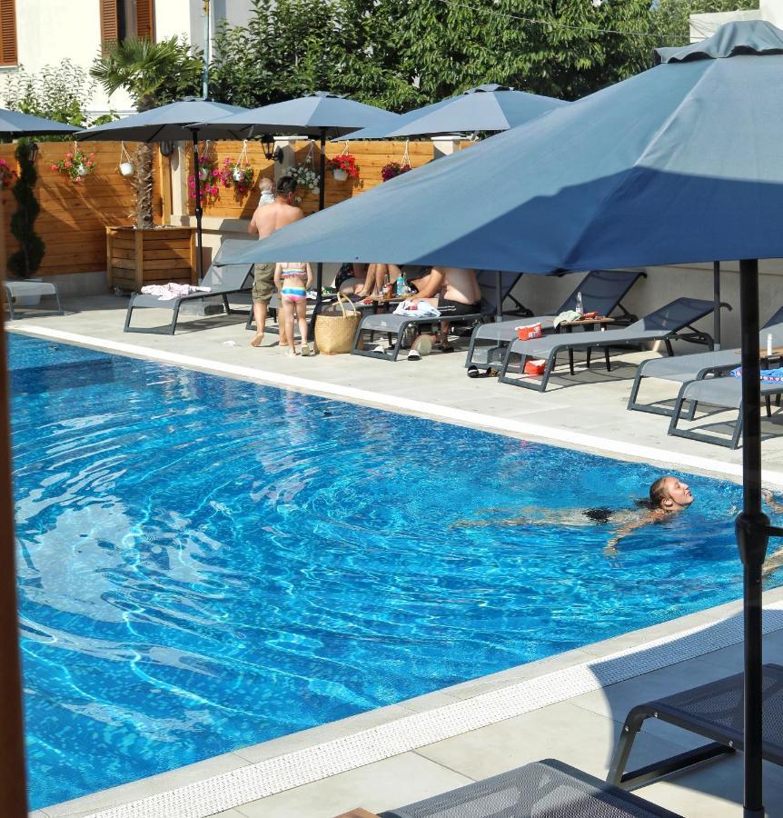Bujtina Siar Hotel Pogradec Exterior foto