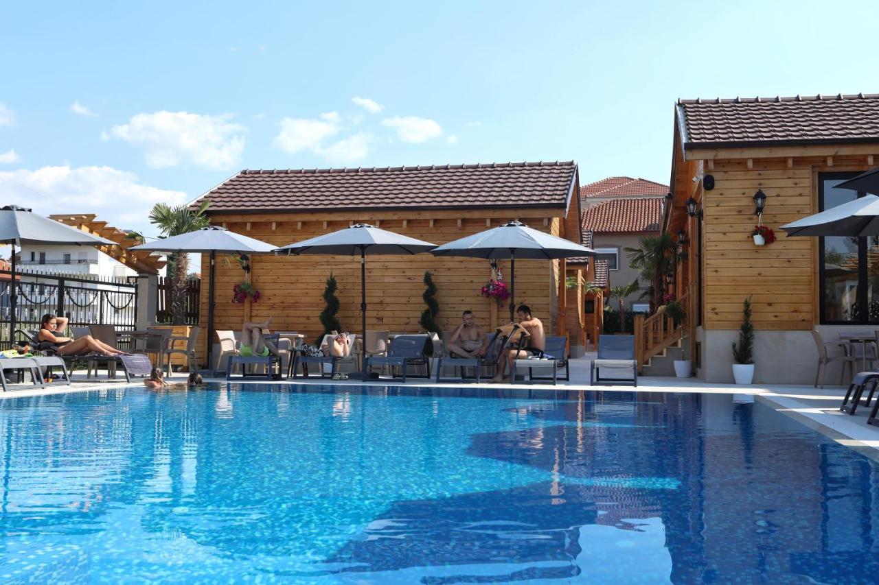 Bujtina Siar Hotel Pogradec Exterior foto