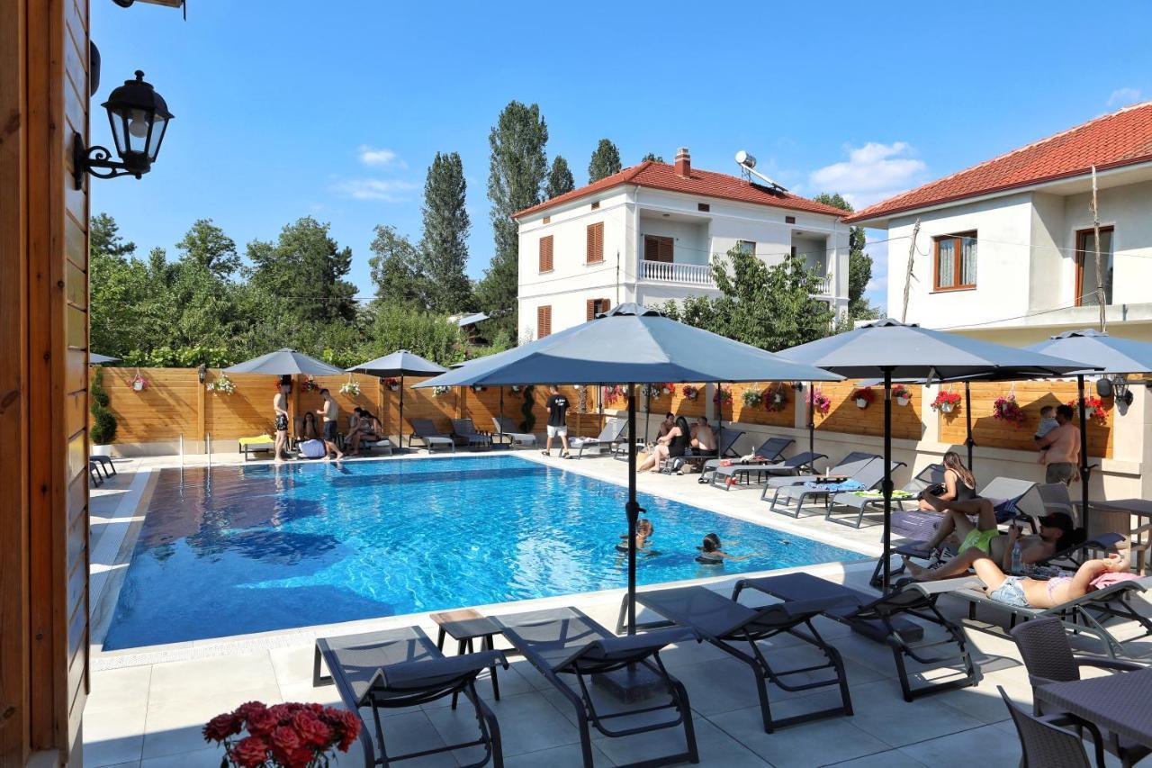 Bujtina Siar Hotel Pogradec Exterior foto