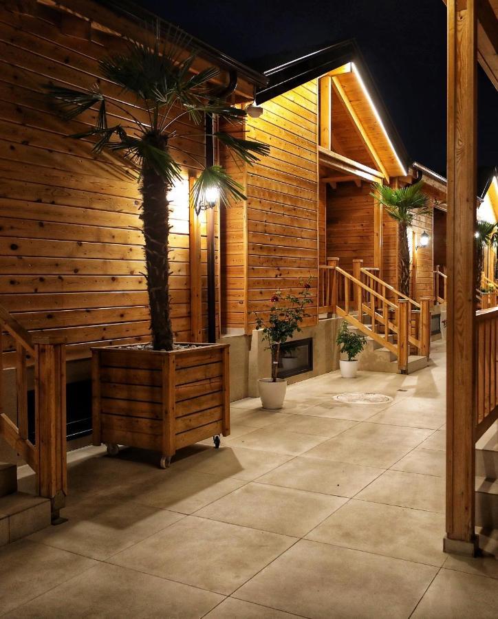 Bujtina Siar Hotel Pogradec Exterior foto
