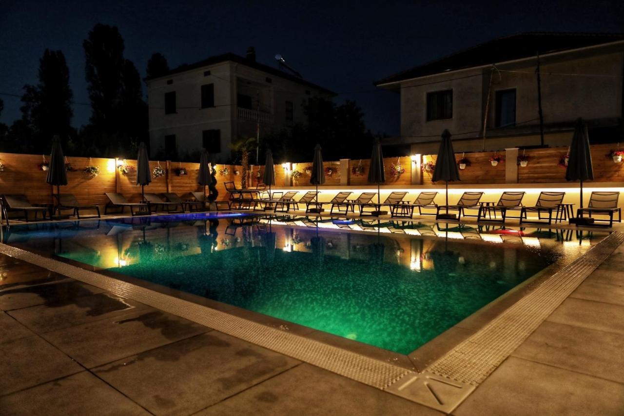 Bujtina Siar Hotel Pogradec Exterior foto